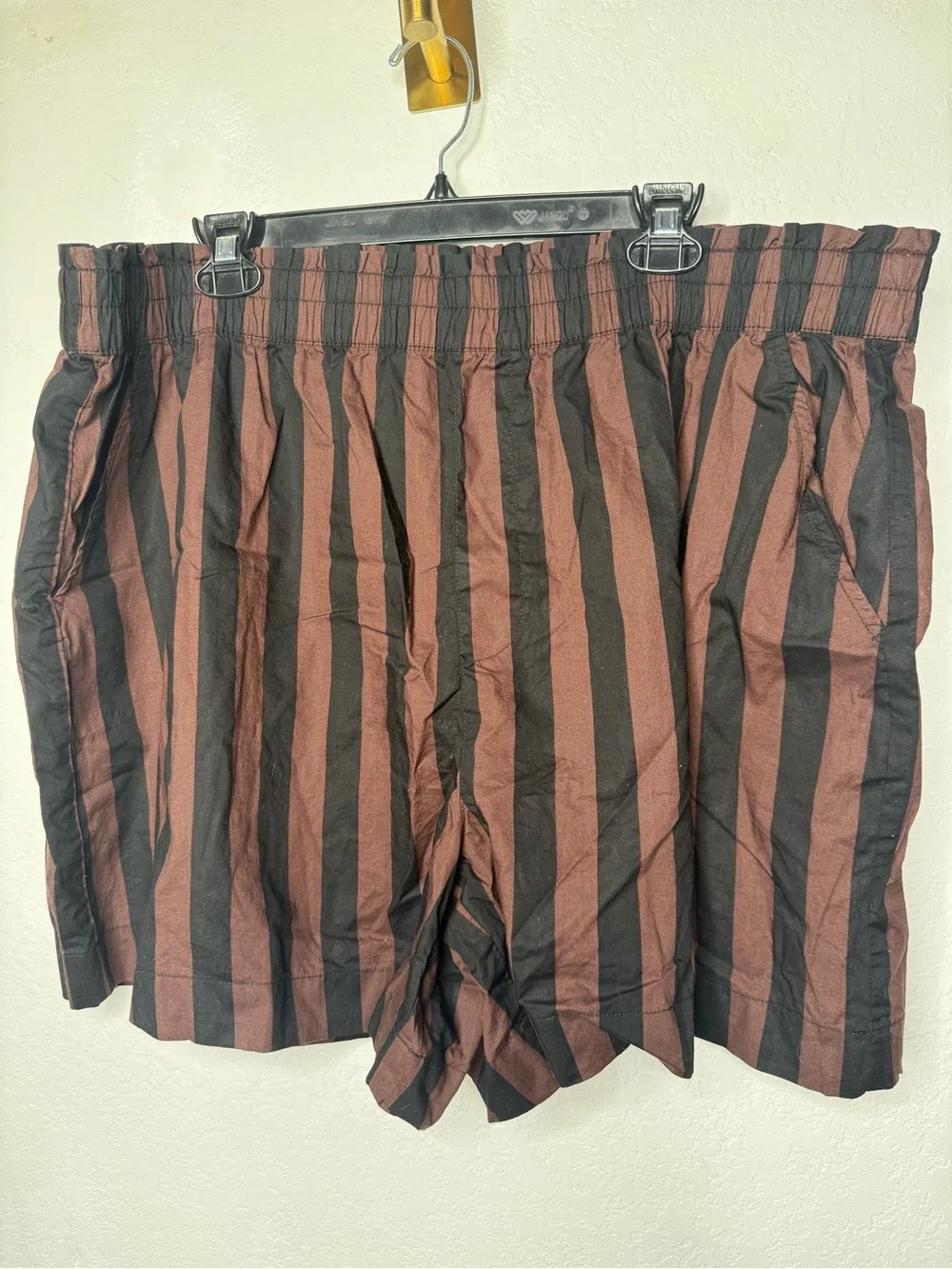 aerie women’s Vertical Stripe shorts in Black & Brown size XXL
